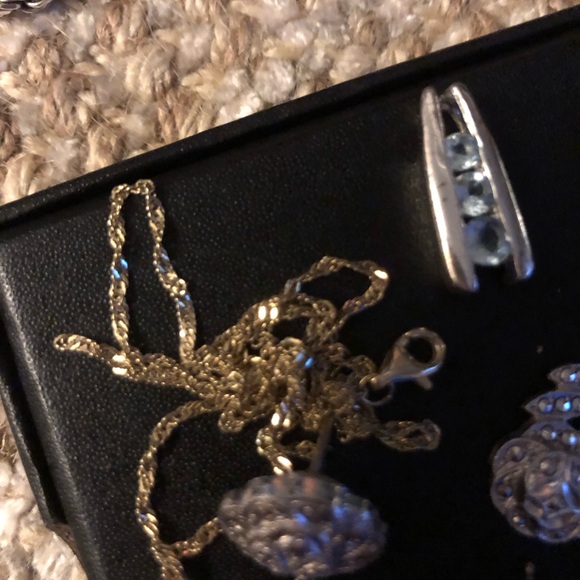 Jewelry bundle - Picture 7 of 8